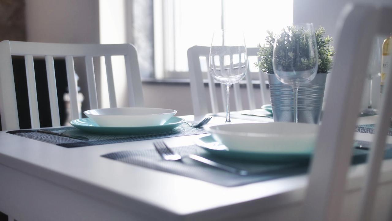 Central Olhao Home - Private Spacious Sunlit Patio โอลเญา ภายนอก รูปภาพ