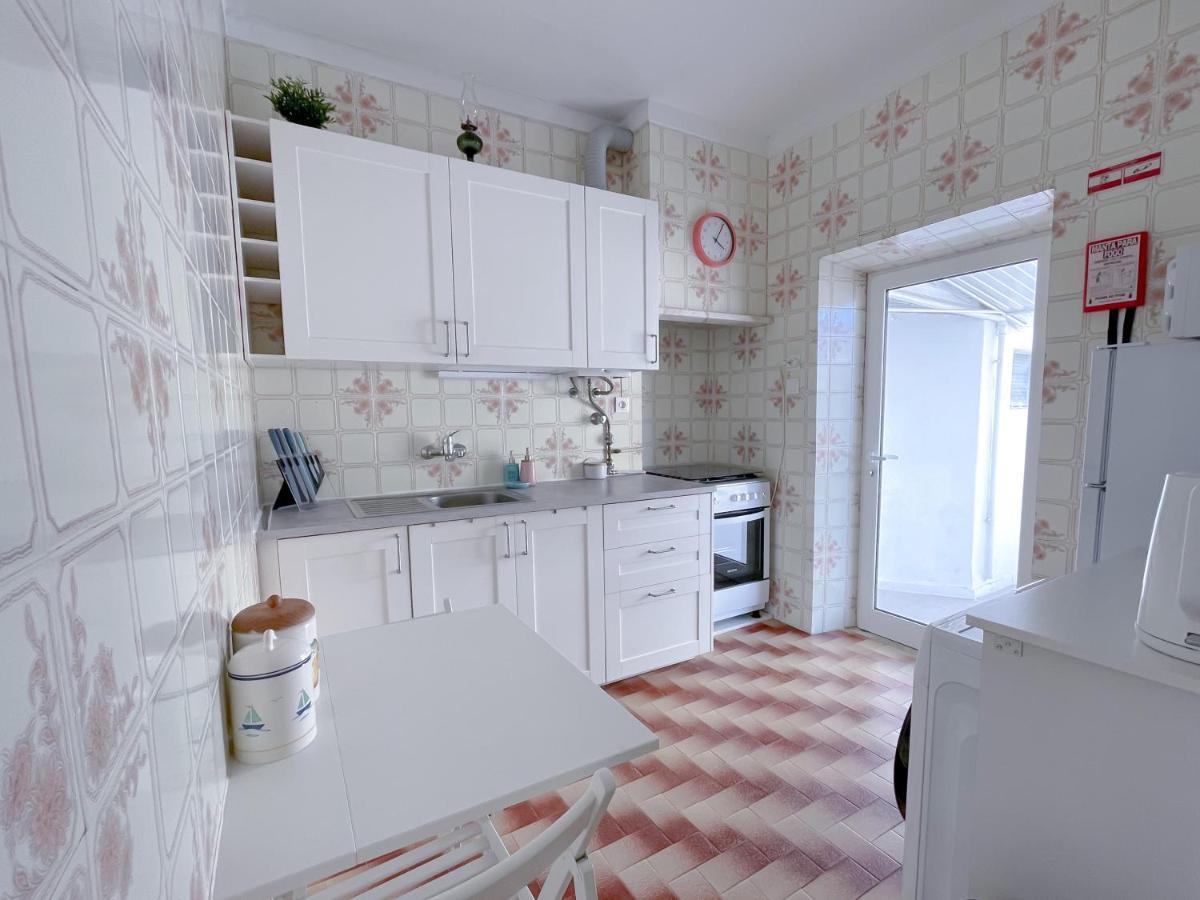 Central Olhao Home - Private Spacious Sunlit Patio โอลเญา ภายนอก รูปภาพ