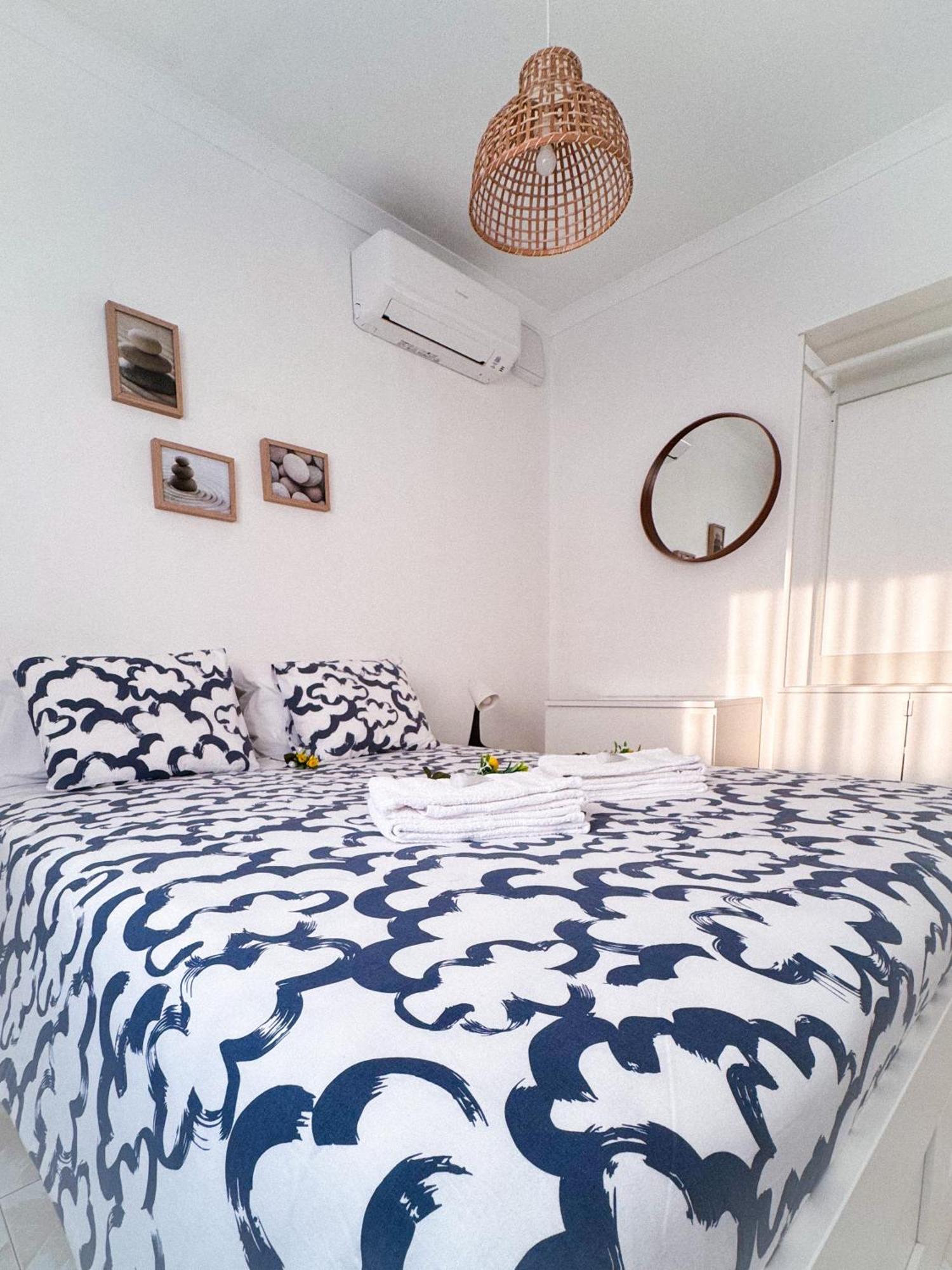 Central Olhao Home - Private Spacious Sunlit Patio โอลเญา ภายนอก รูปภาพ
